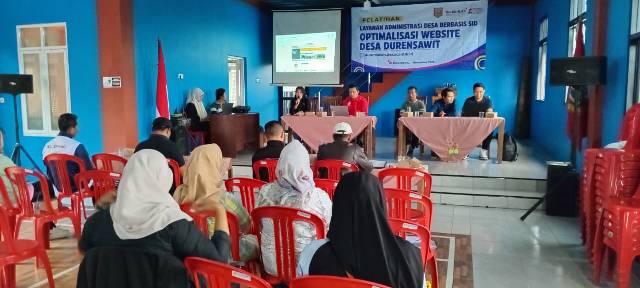 Pelatihan Layanan Administrasi Desa Berbasis SID  dan Optimalisasi Website Desa